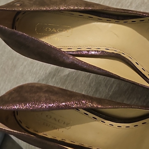 COACH metallic two-toned soft suede pumps - Picture 3 of 4